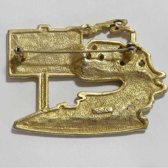 Vintage Signed AJC Gold Tone Real Estate Broker House Pin Brooch Gift - Picture 2 of 4